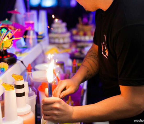 Fire Flair Bartender. Foto: eroshobmeir.com.br