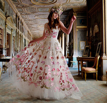 de 20 modelos de Vestidos de Noiva estampados e floridos
