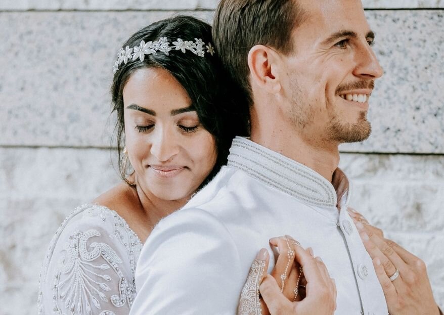Casamento sofisticado de Natacha e João: celebração glamourosa com toques étnicos e muito amor envolvido!