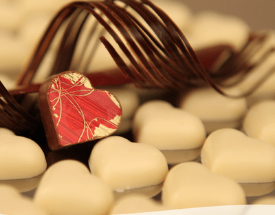 Marrom Bombom Doces e Chocolates Finos